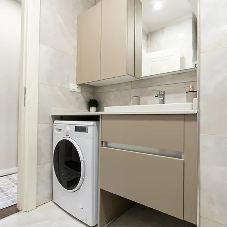 Lejlighed Modern & Fancy 2-bedroom Apt With Nespresso Istanbul