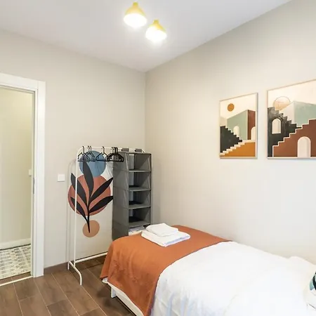 Modern & Fancy 2-bedroom Apt With Nespresso Appartement