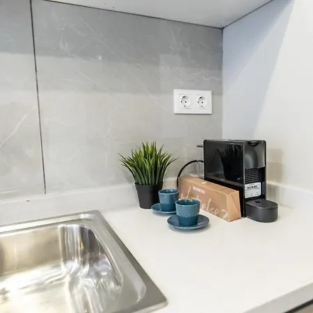 Modern & Fancy 2-bedroom Apt With Nespresso Appartamento