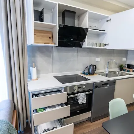Modern & Fancy 2-bedroom Apt With Nespresso Appartamento